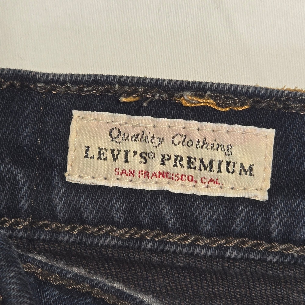 Levis Premium Wedgie Straight Jeans Dark Wash Button Fly 22861-0064 Womens 30 - Picture 7 of 16